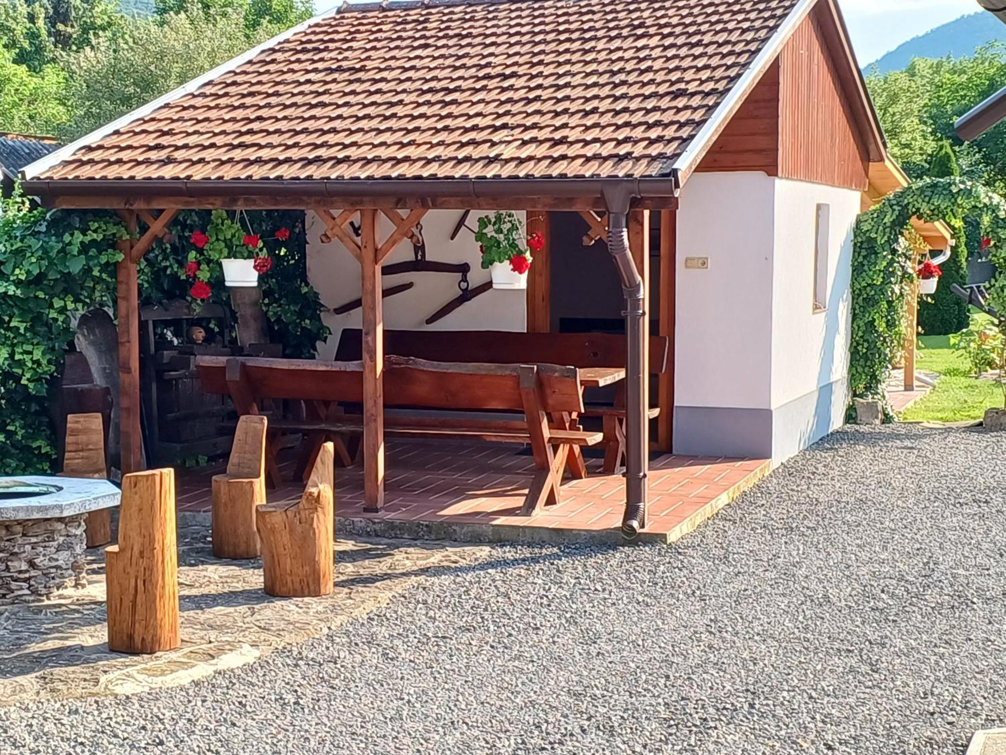 Kazsimer Vendeghaz Erdohorvati Exterior foto